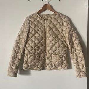 Light packable down jacket